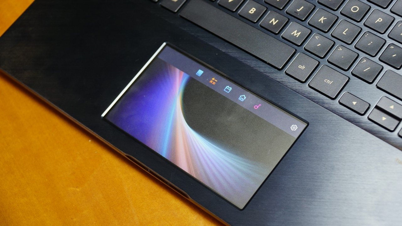 ASUS ZenBook Pro 15 UX580 8