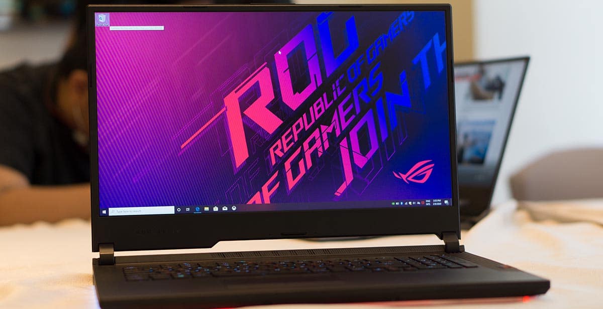 ASUS ROG Strix Scar 17 Cover