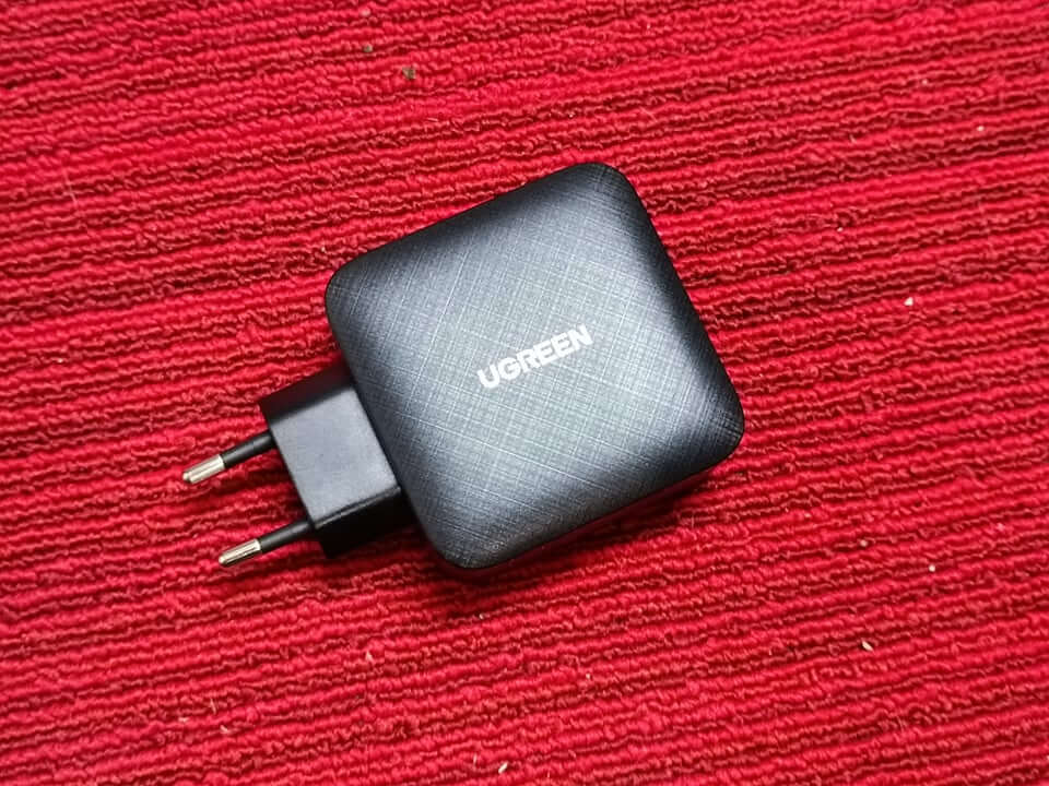 UGREEN 65W GaN Charger1