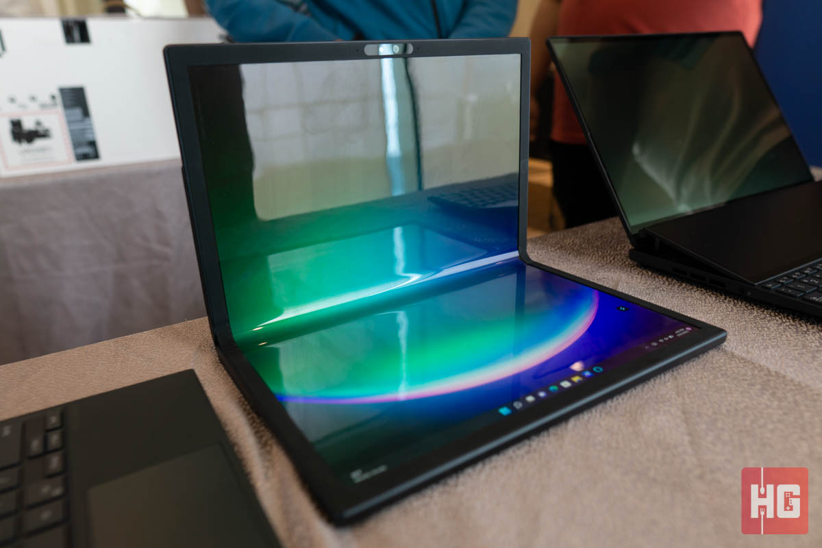 ASUS ZenBook Fold 17 OLED