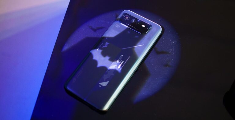 ASUS ROG Phone 6 Batman Edition Cover