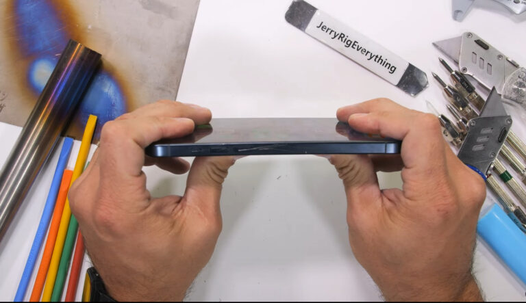JerryRigEverything iPhone 15 Pro Max1