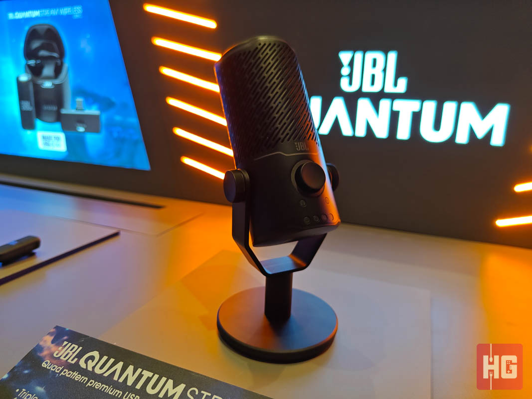 JBL Quantum Stream Studio