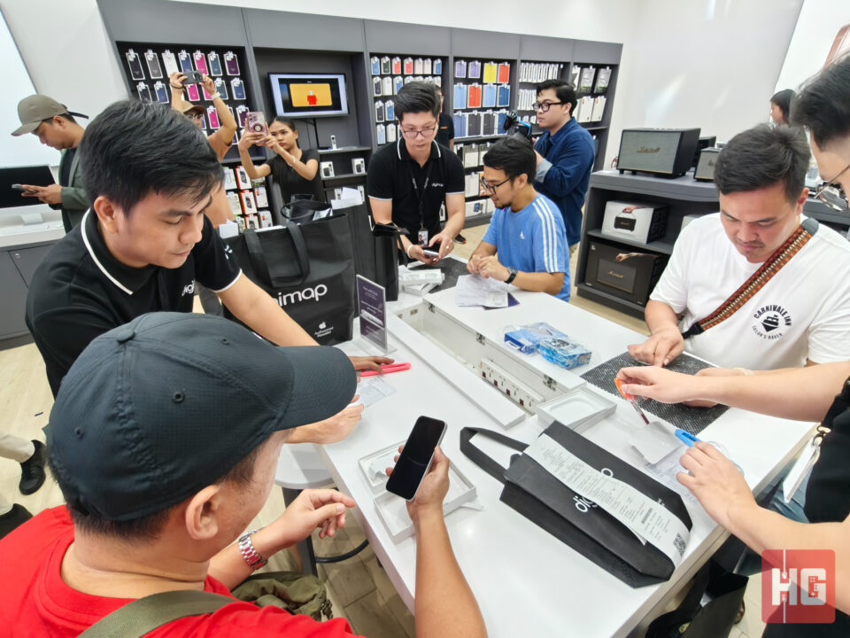 Home Credit x iPhone 16e (1)
