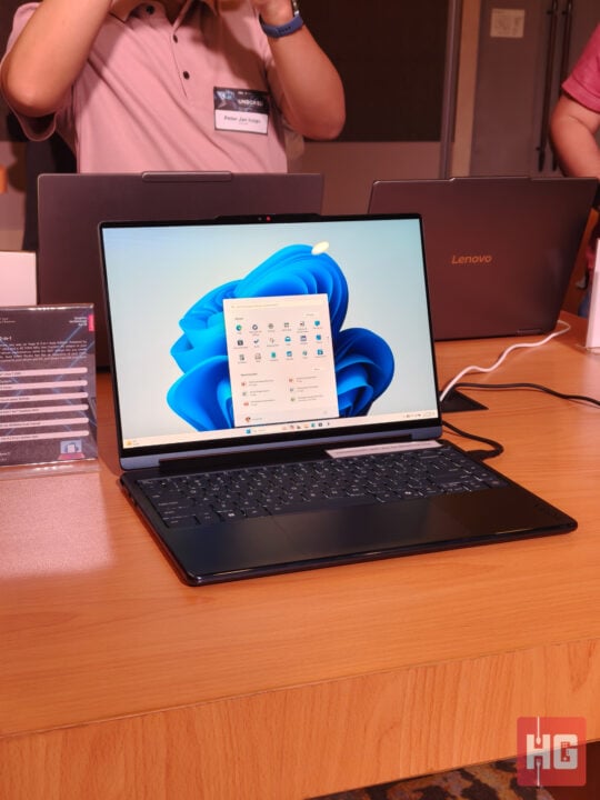 Lenovo Yoga 7i 2 in 1 2025 1