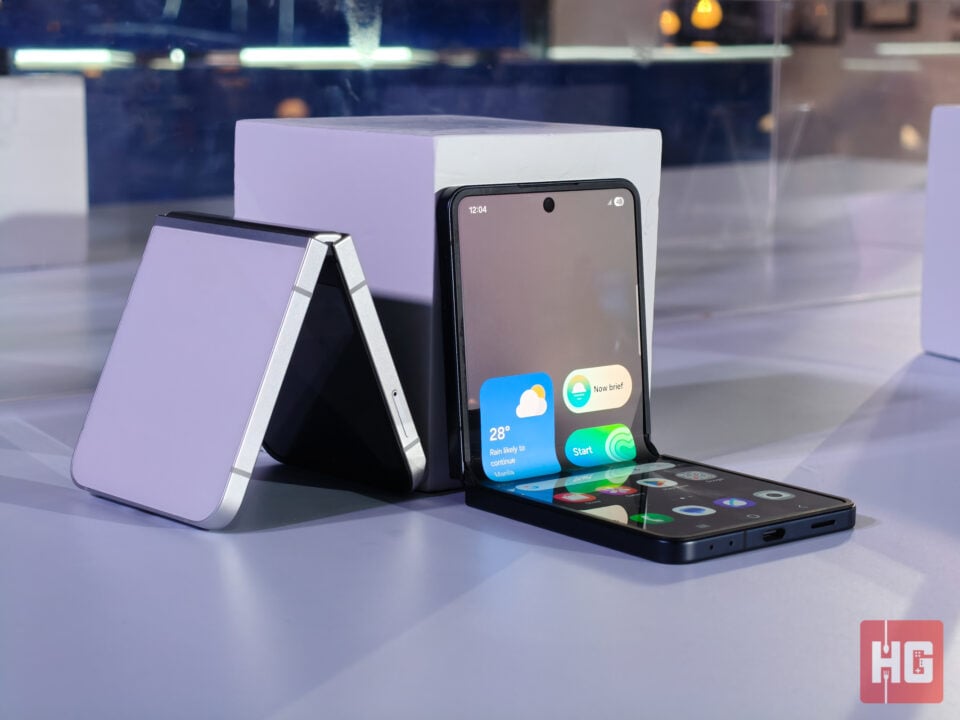 Samsung Galaxy Z Flip7 Flip7 FE 21