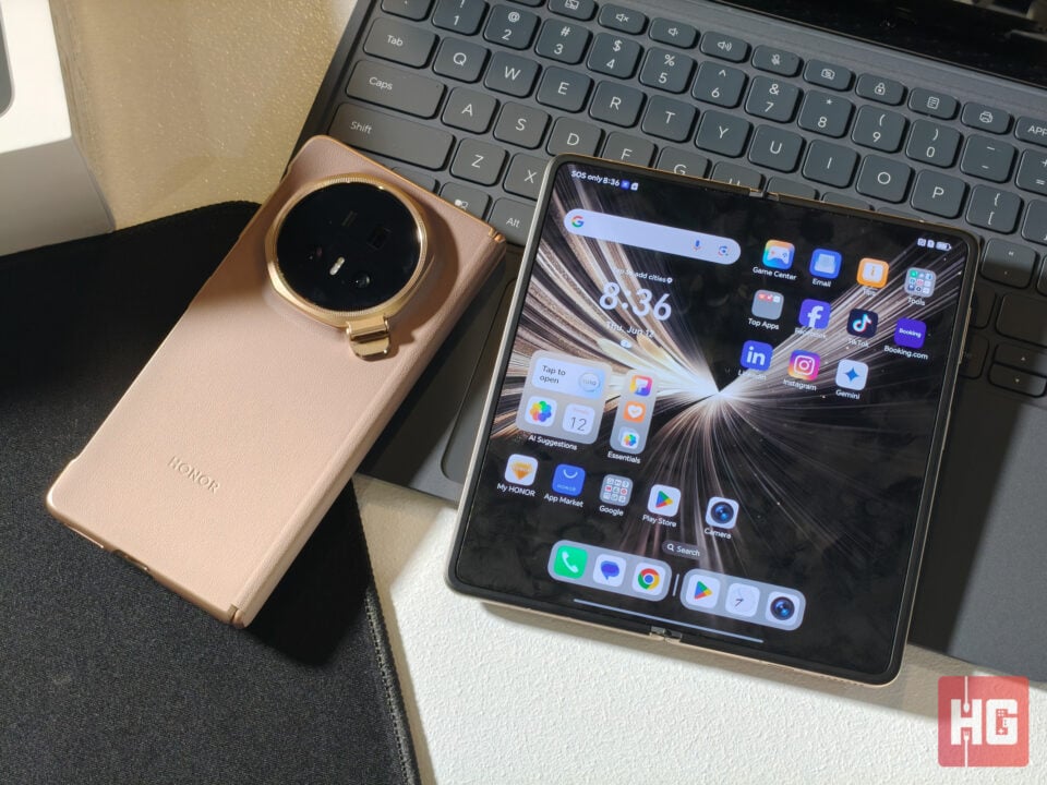 HONOR Magic V5